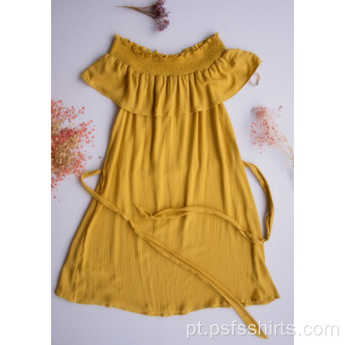 Vestido feminino adelgaçante de um pescoço